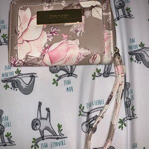 Steve Madden wallet/clutch
